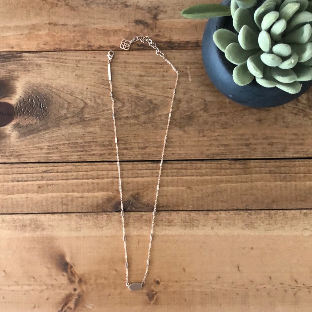 Kendra Scott necklace